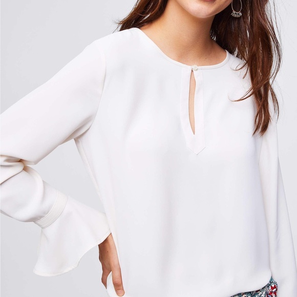 Bell cuff blouse - Picture 2 of 9